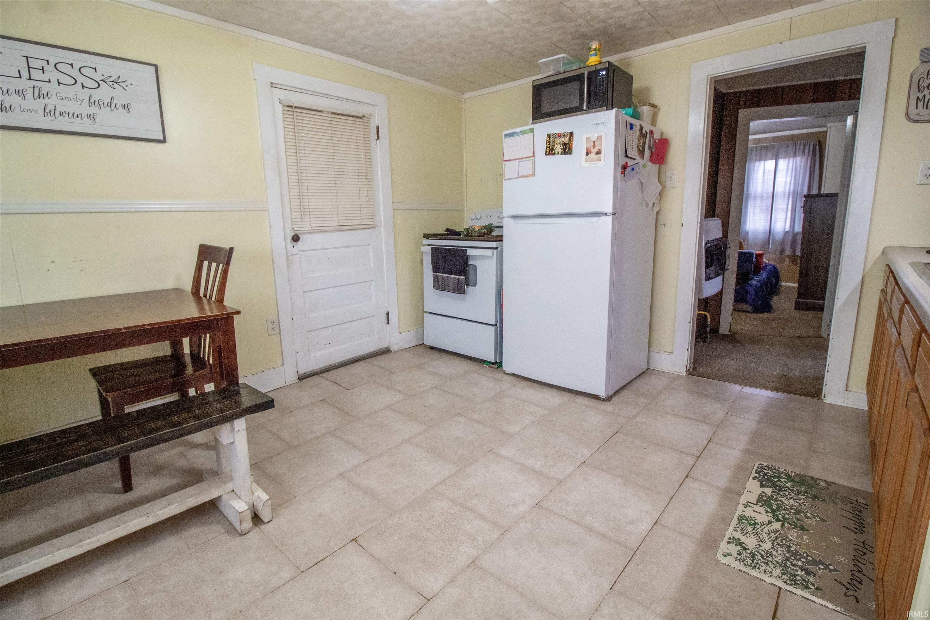 401 George Street Winchester, IN 47394 - Photo 4 of 20