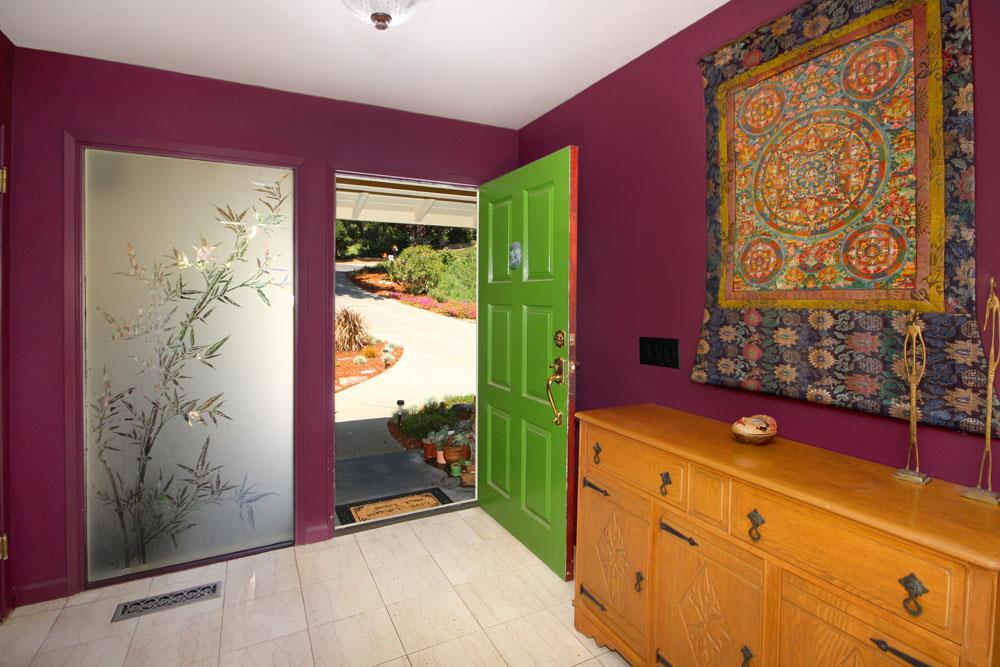 1 Oak Road Santa Cruz, CA 95060 - Photo 15 of 25 a view of a entryway