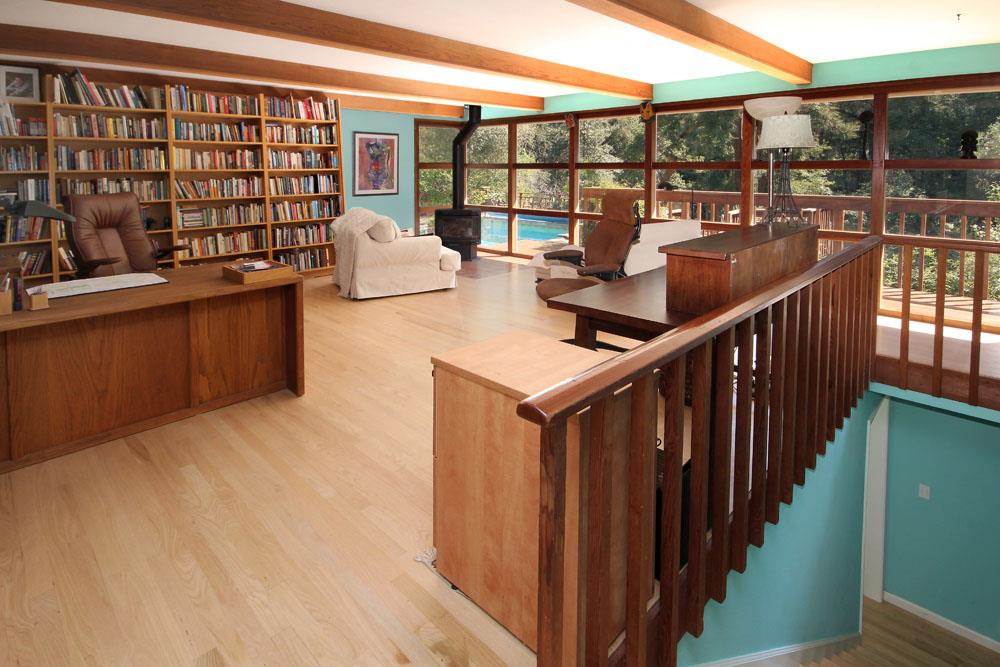 1 Oak Road Santa Cruz, CA 95060 - Photo 19 of 25 a view of balcony with couch and chairs