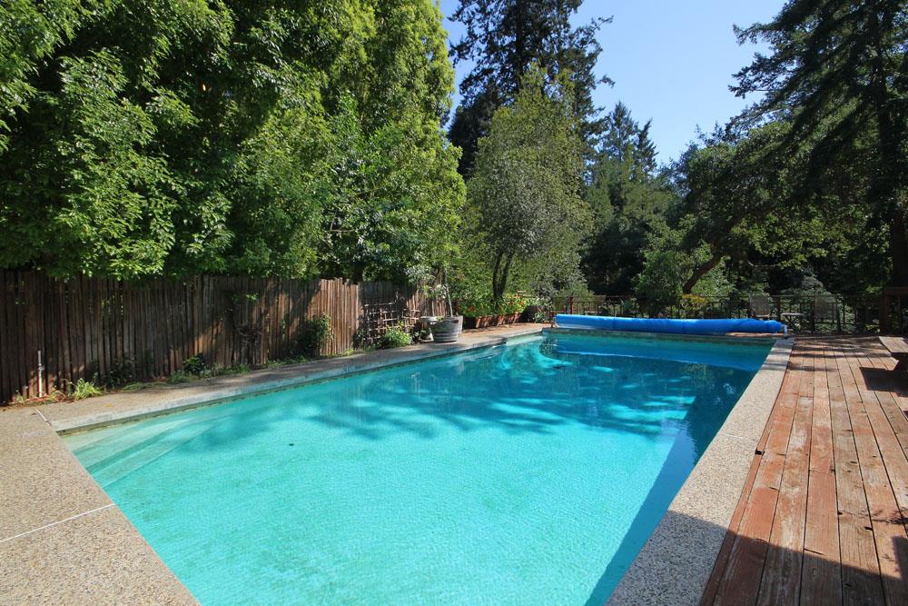1 Oak Road Santa Cruz, CA 95060 - Photo 7 of 25 a view of a backyard with wooden fence