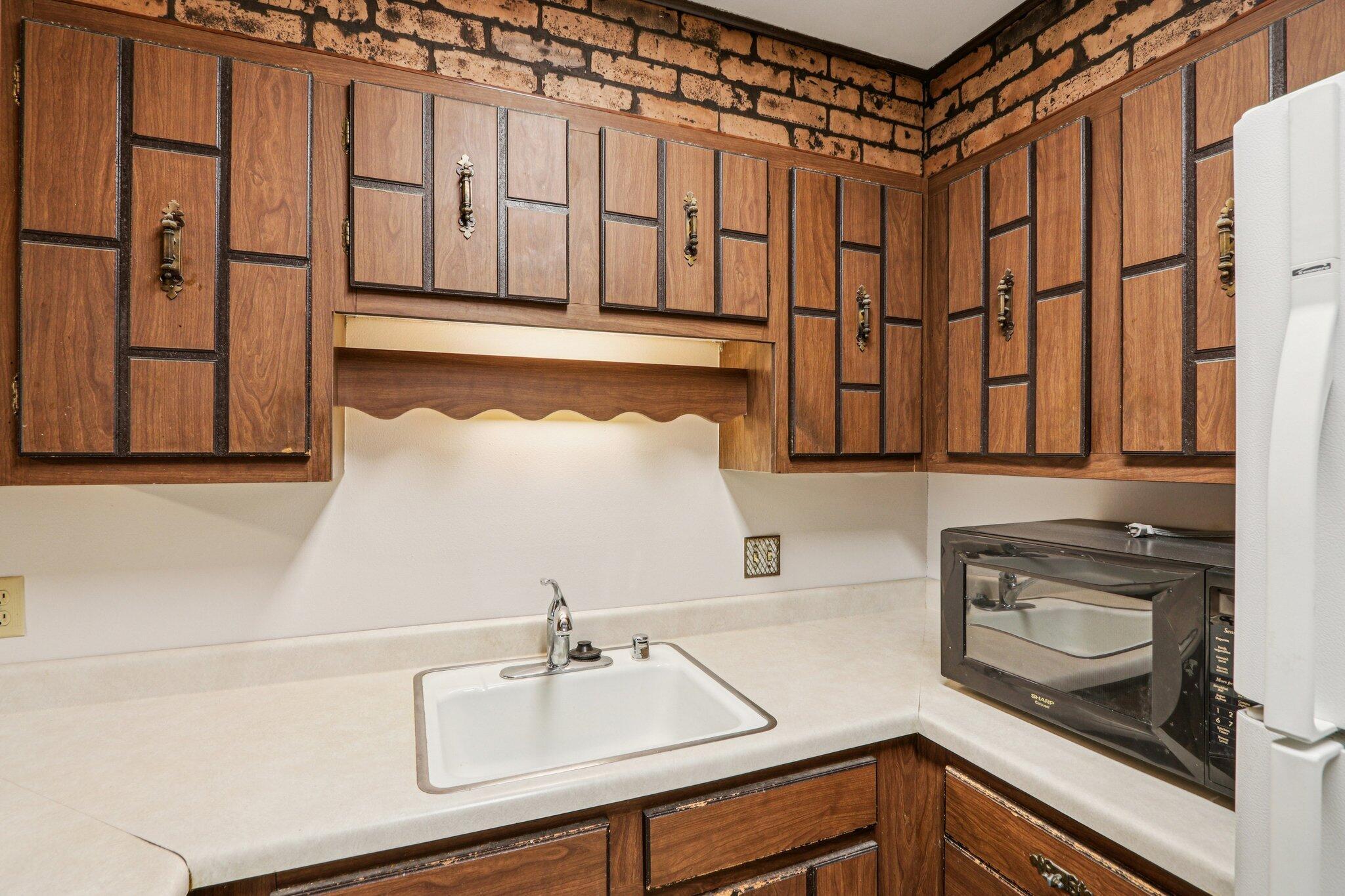 11937 West Appleton Avenue, Unit 20 Milwaukee, WI 53224 - Photo 7 of 38 Kitchen