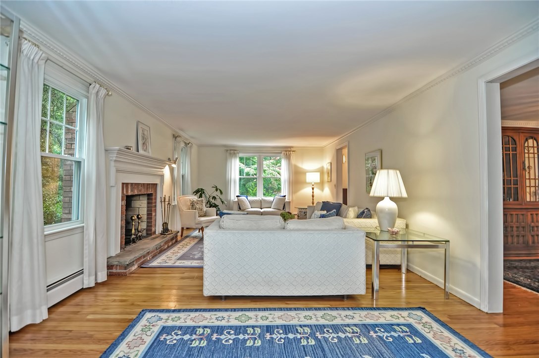 78 Torrey Road Cumberland, RI 02864 - Photo 3 of 28