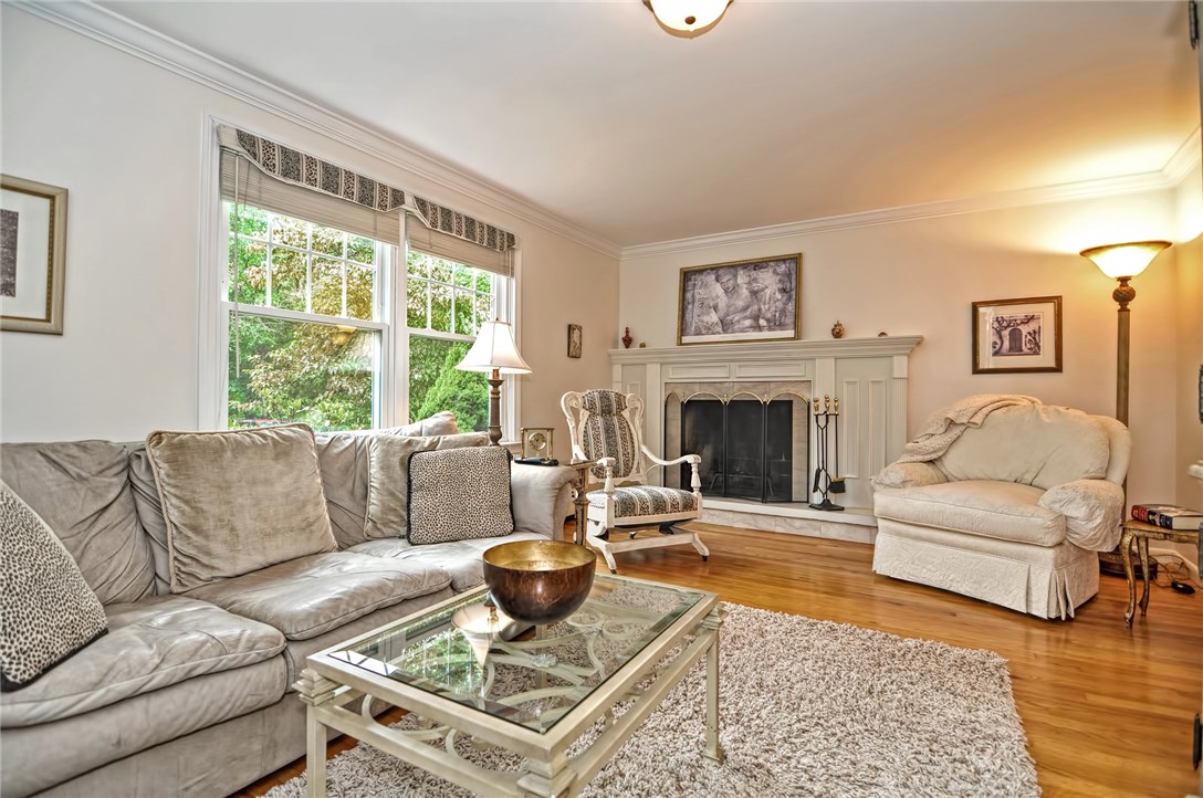 78 Torrey Road Cumberland, RI 02864 - Photo 9 of 28