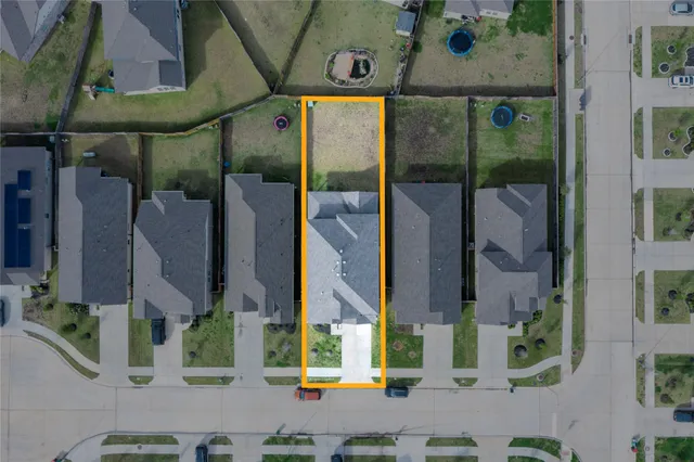 $3,300 | 208 Cambria Green Lane, Katy, TX 77493