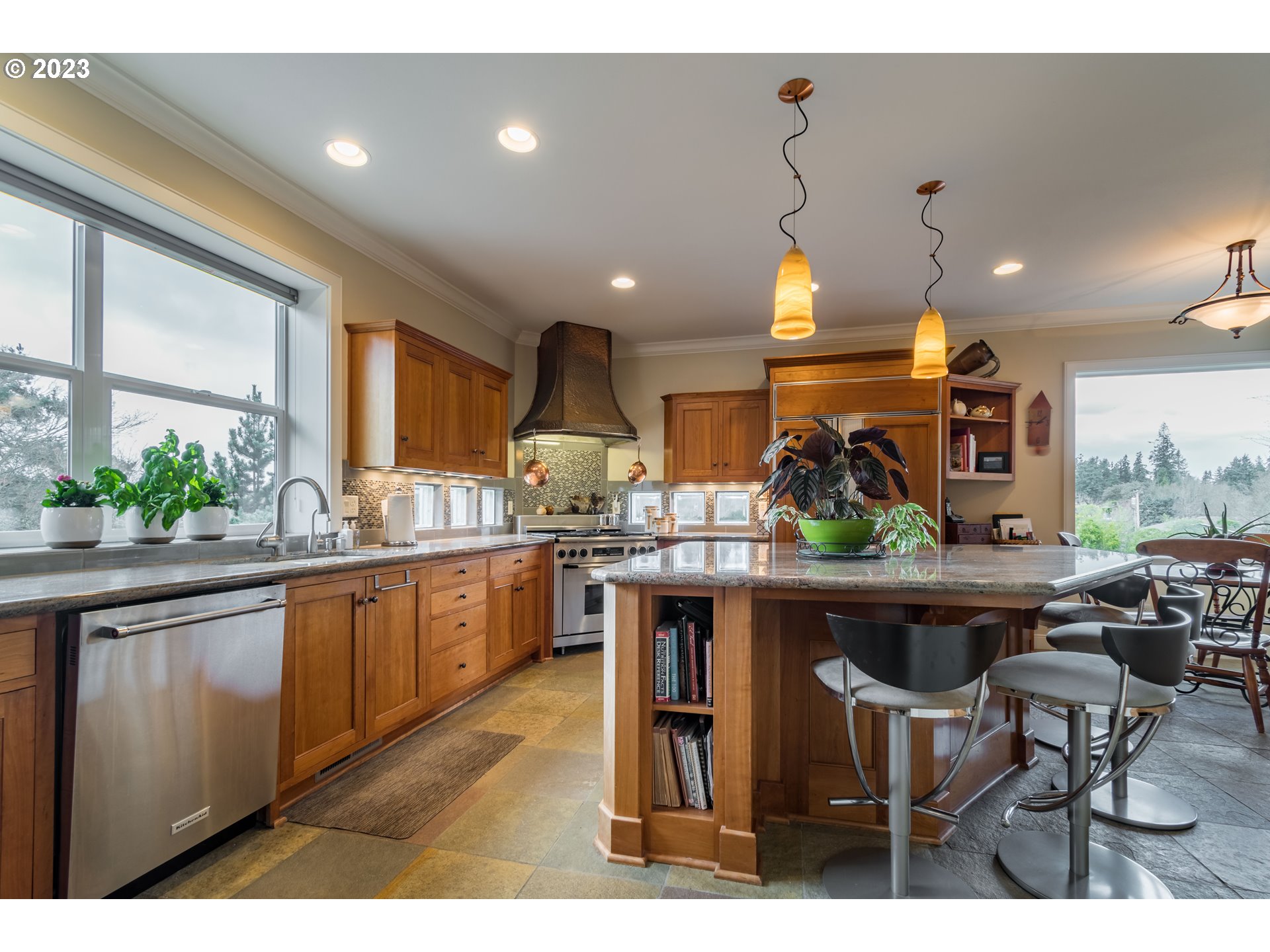 1247 Crenshaw Road Eugene, OR 97401 - Photo 12 of 48 Gallery Image 12