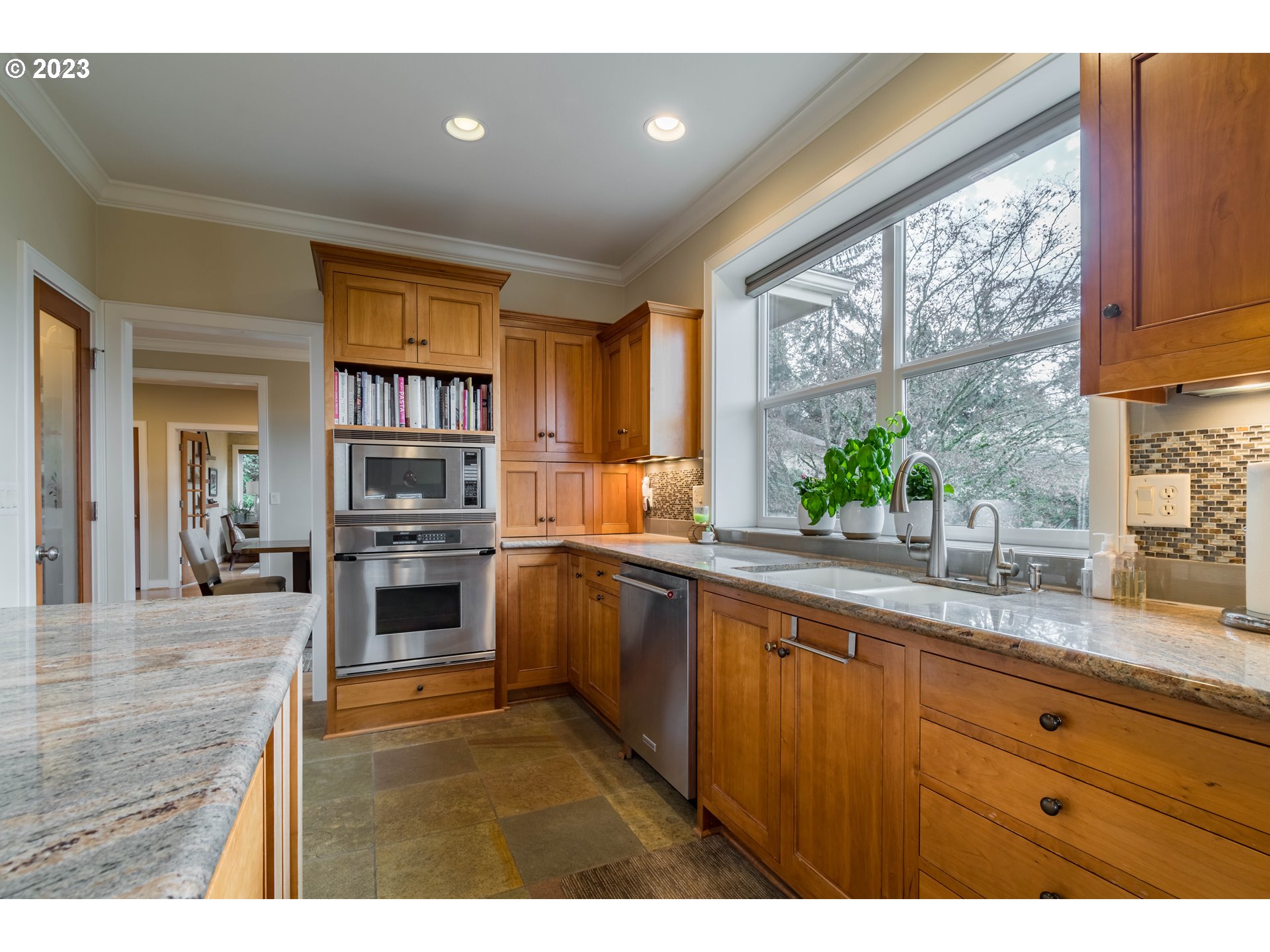 1247 Crenshaw Road Eugene, OR 97401 - Photo 15 of 48 Gallery Image 15