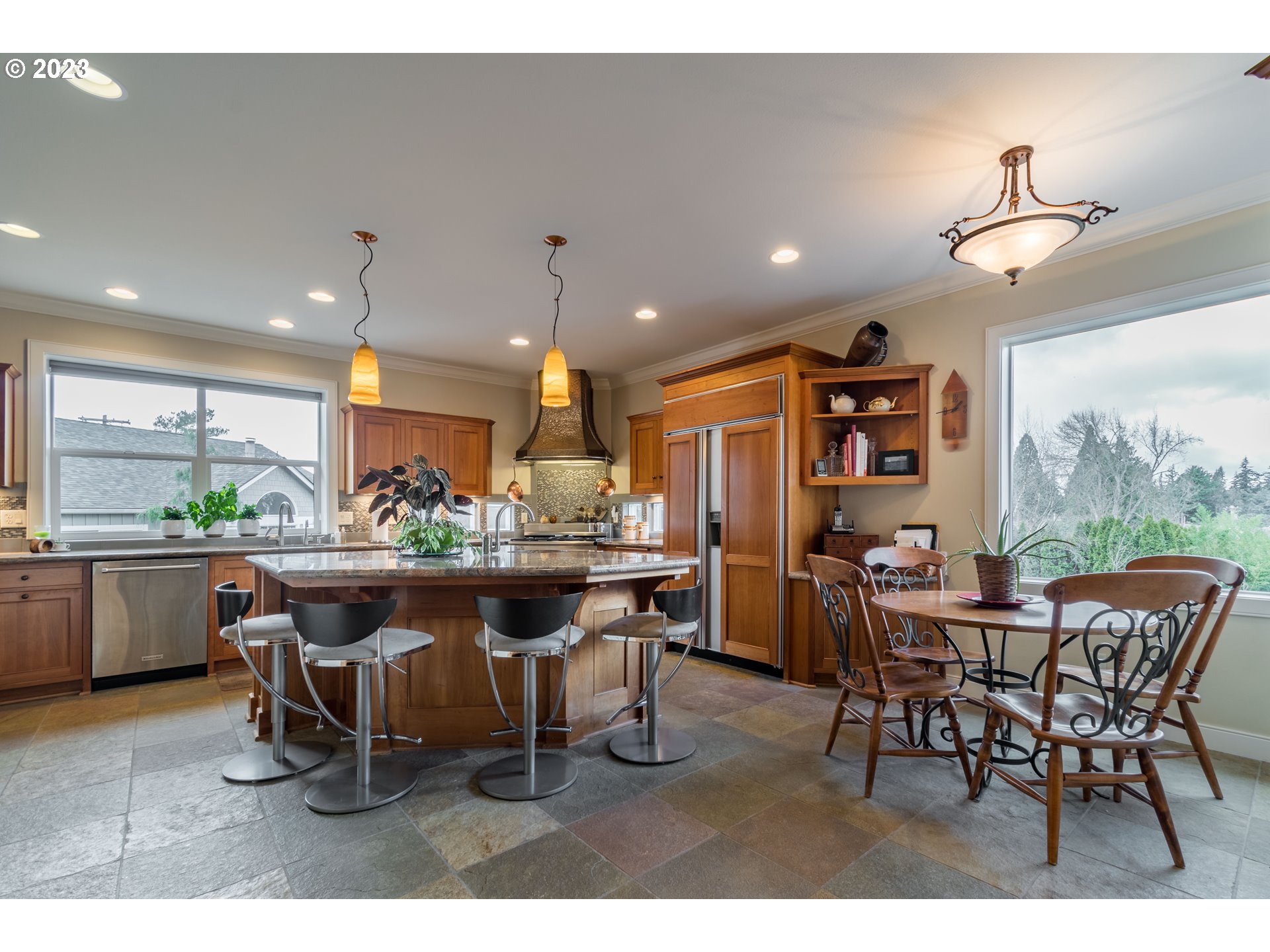 1247 Crenshaw Road Eugene, OR 97401 - Photo 9 of 48 Gallery Image 9