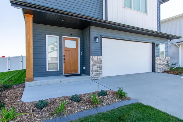 $499,000 | 5507 Lori Lane West, West Fargo, ND 58078