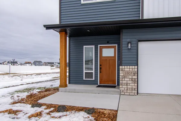 $512,500 | 5507 Lori Lane West, West Fargo, ND 58078