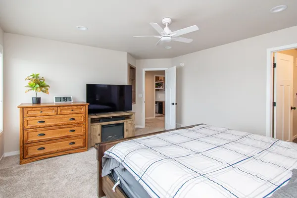 $499,000 | 5507 Lori Lane West, West Fargo, ND 58078