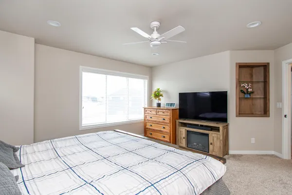 $512,500 | 5507 Lori Lane West, West Fargo, ND 58078