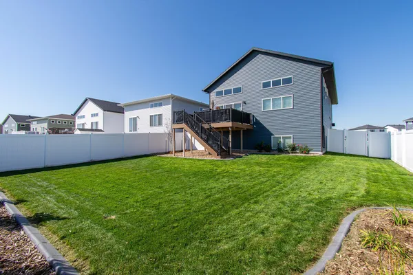 $499,000 | 5507 Lori Lane West, West Fargo, ND 58078
