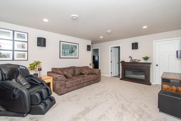 $499,000 | 5507 Lori Lane West, West Fargo, ND 58078