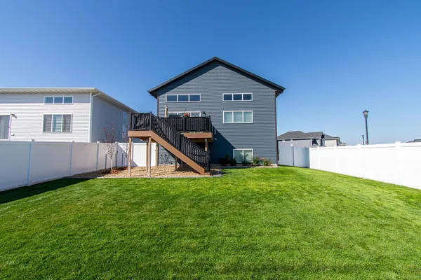 $499,000 | 5507 Lori Lane West, West Fargo, ND 58078