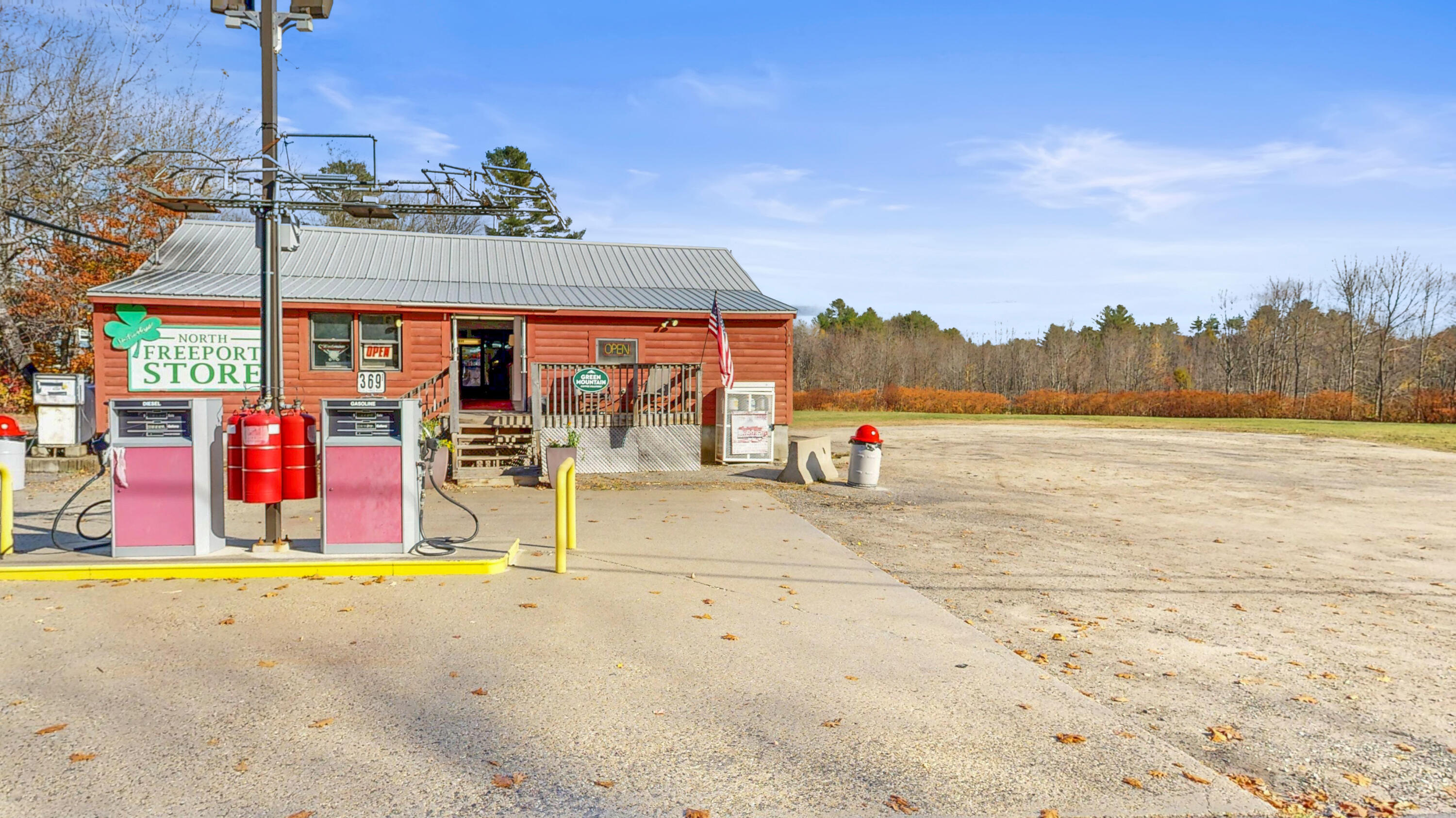 130 Wardtown Road Freeport, ME 04032 - Photo 3 of 45 130-Wardtown-Road-10282025_132817