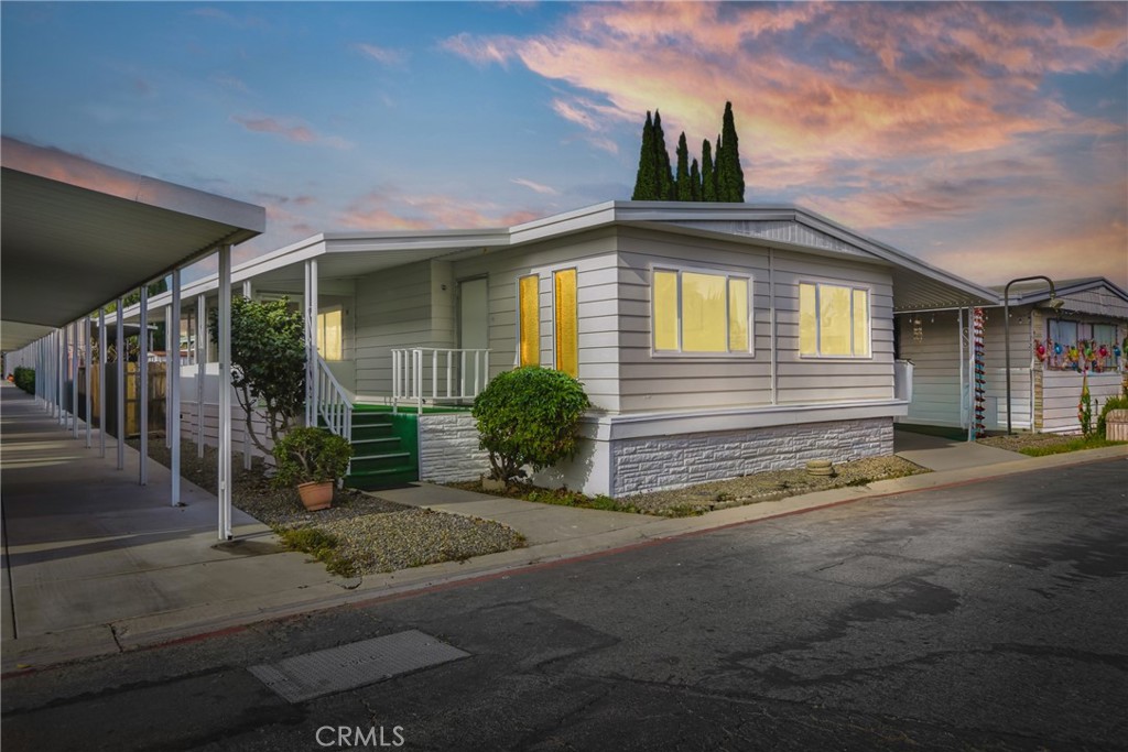 300 North Rampart Street, Unit 152 Orange, CA 92868 - Photo 2 of 29