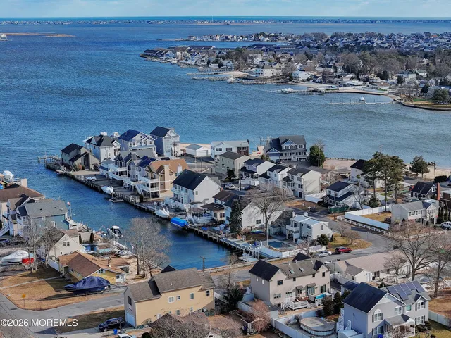 $915,000 | 34 Blue Cedar Drive, Brick, NJ 08723