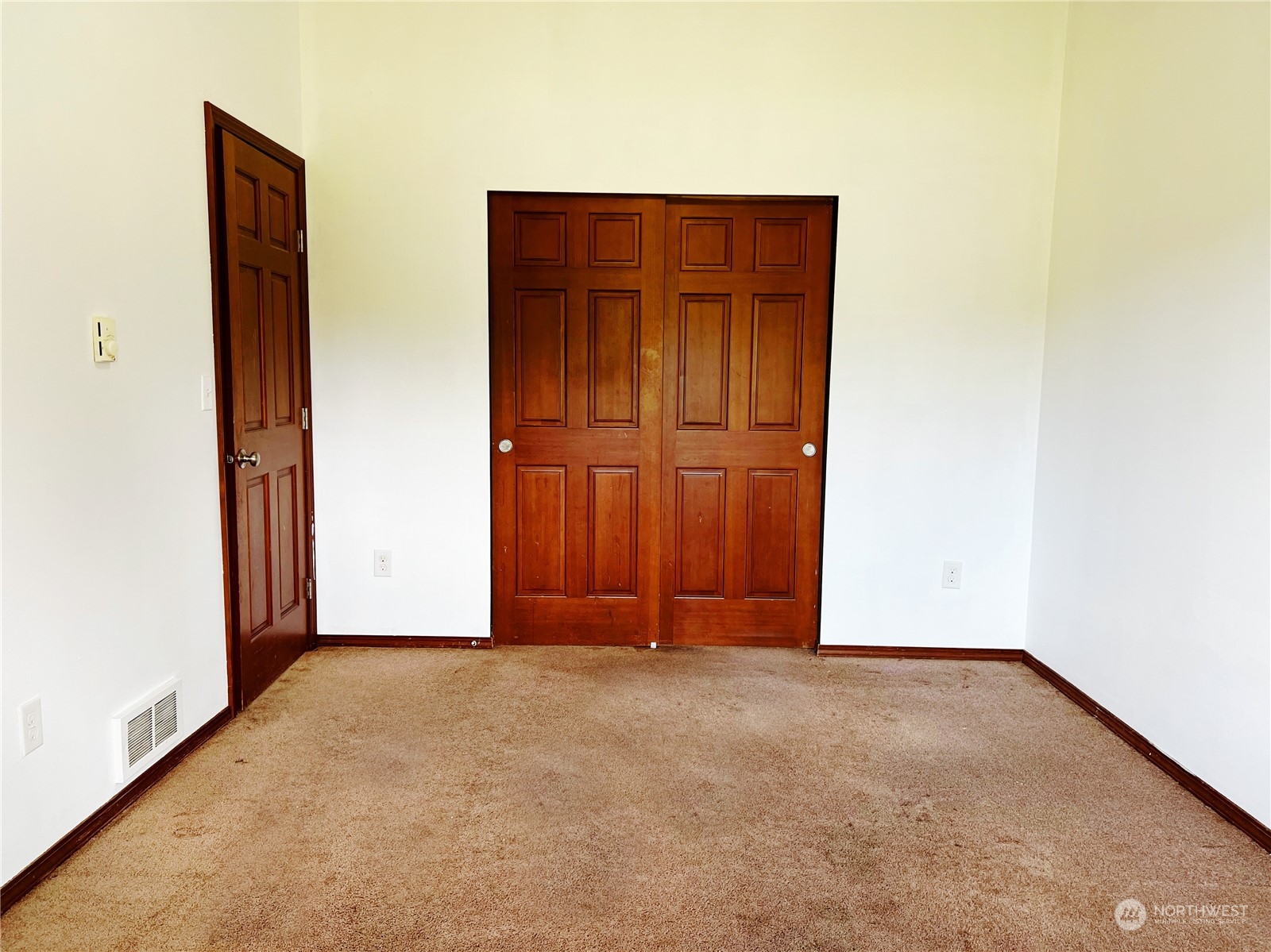 742 East Thornton Road Shelton, WA 98584 - Photo 24 of 39 an empty room with closet