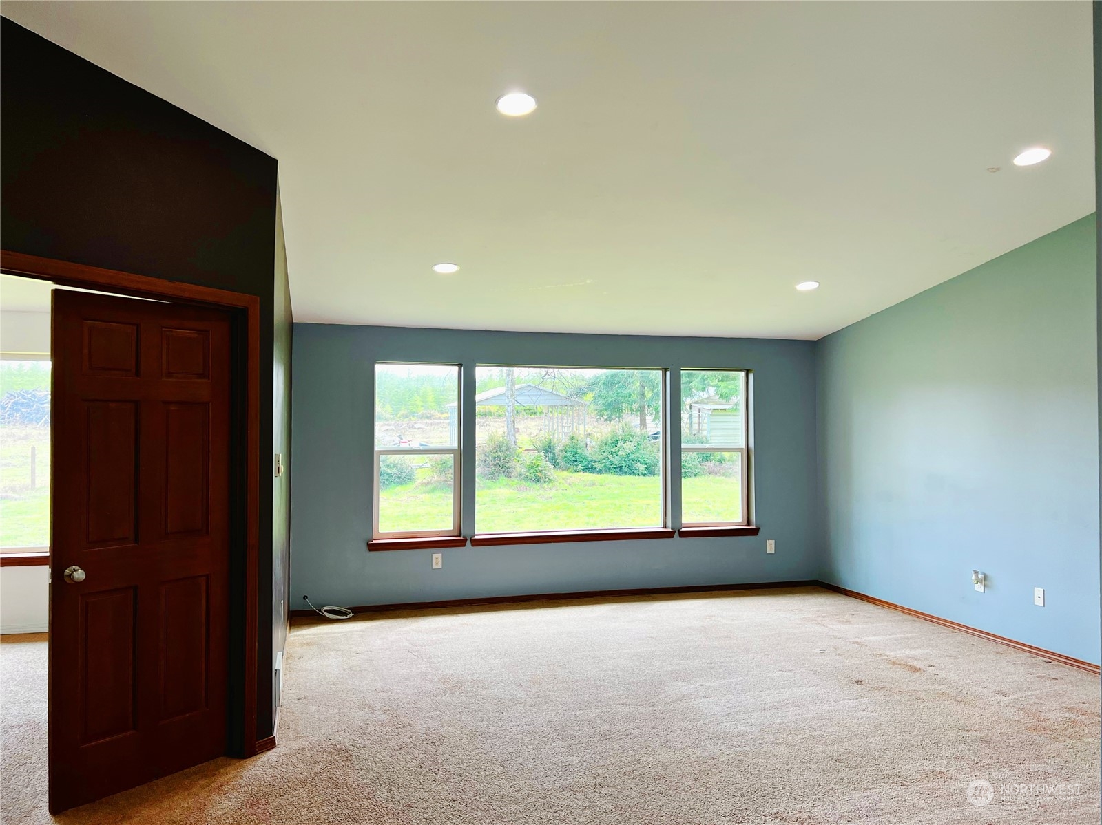 742 East Thornton Road Shelton, WA 98584 - Photo 29 of 39 a view of an empty room with a window