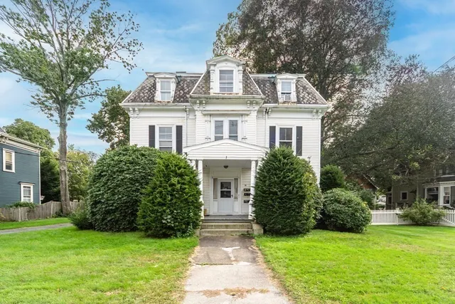 $2,800 | 78 West Central Street, Unit 2, Natick, MA 01760