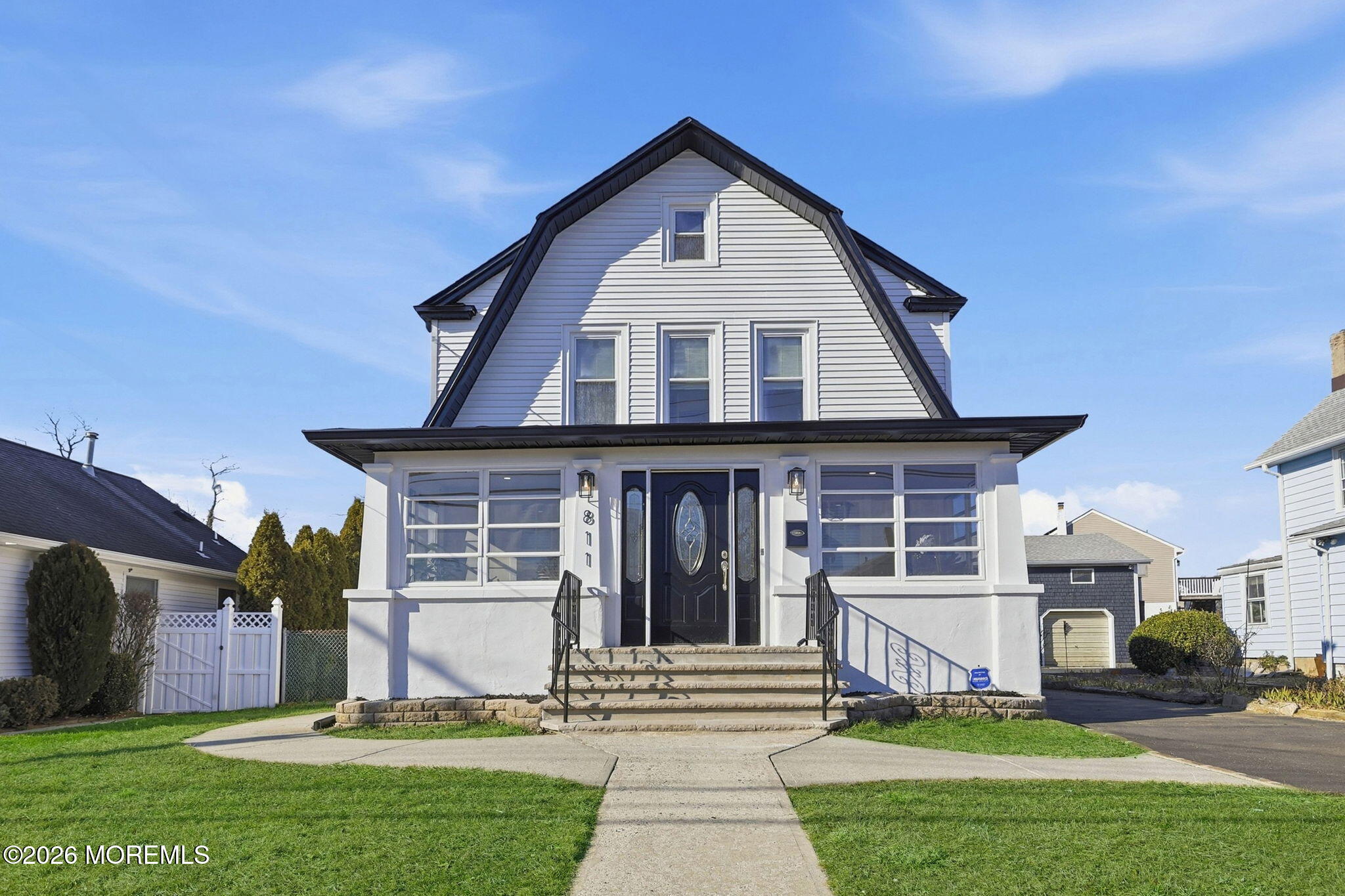 811 Rue Avenue Point Pleasant, NJ 08742 - Photo 2 of 37 1-web-or-mls-001__0251318_grass_1f9698e4