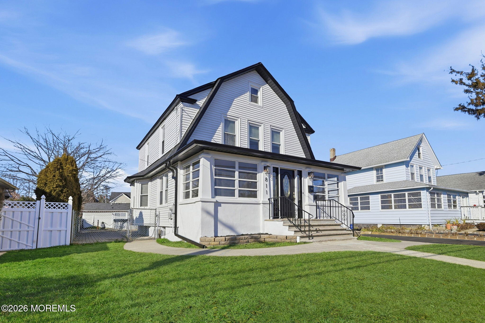 811 Rue Avenue Point Pleasant, NJ 08742 - Photo 3 of 37 2-web-or-mls-003__0251328_grass_4b80cb23