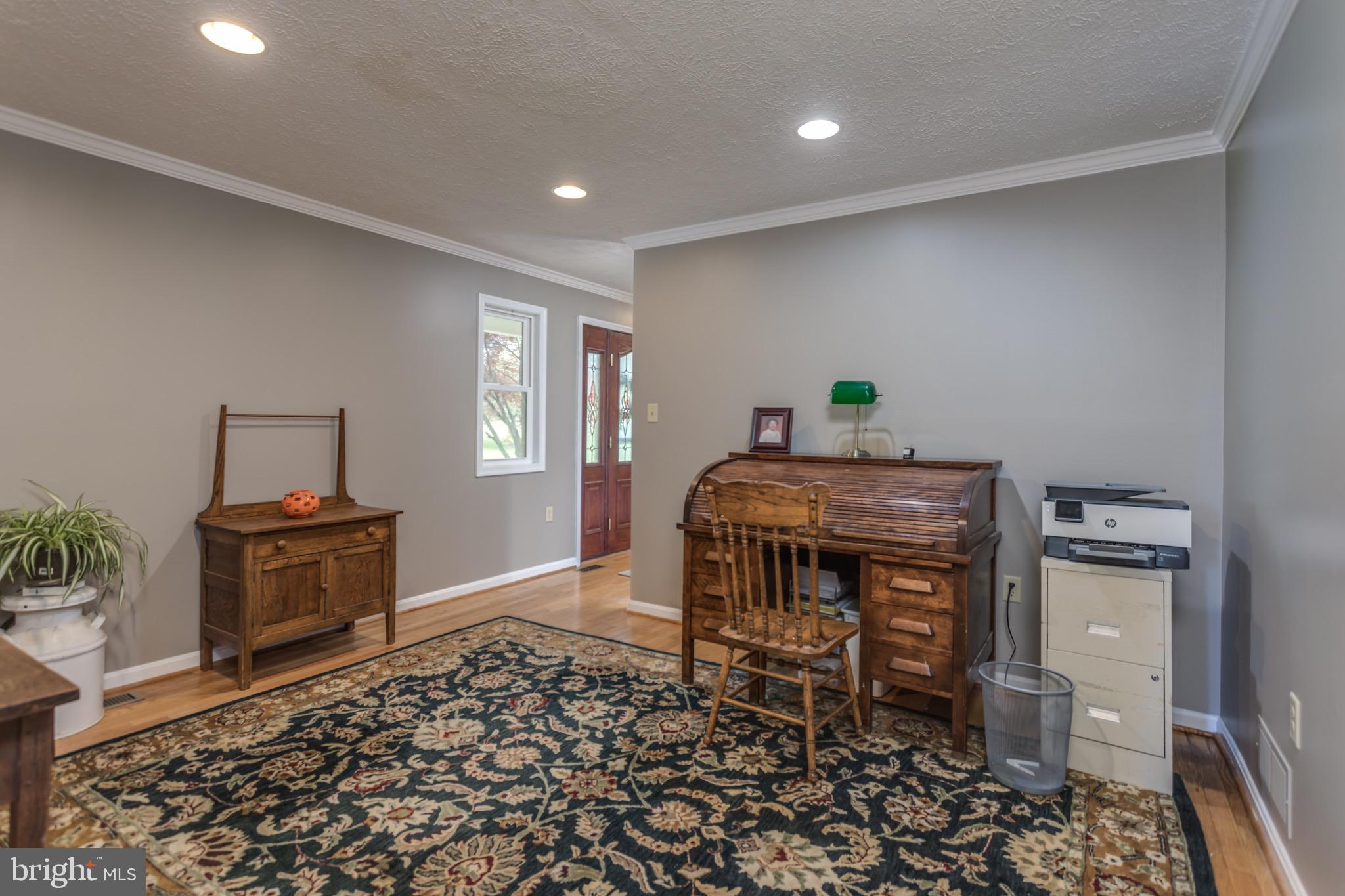 660 Germany Road Stephens City, VA 22655 - Photo 26 of 98 Living Room