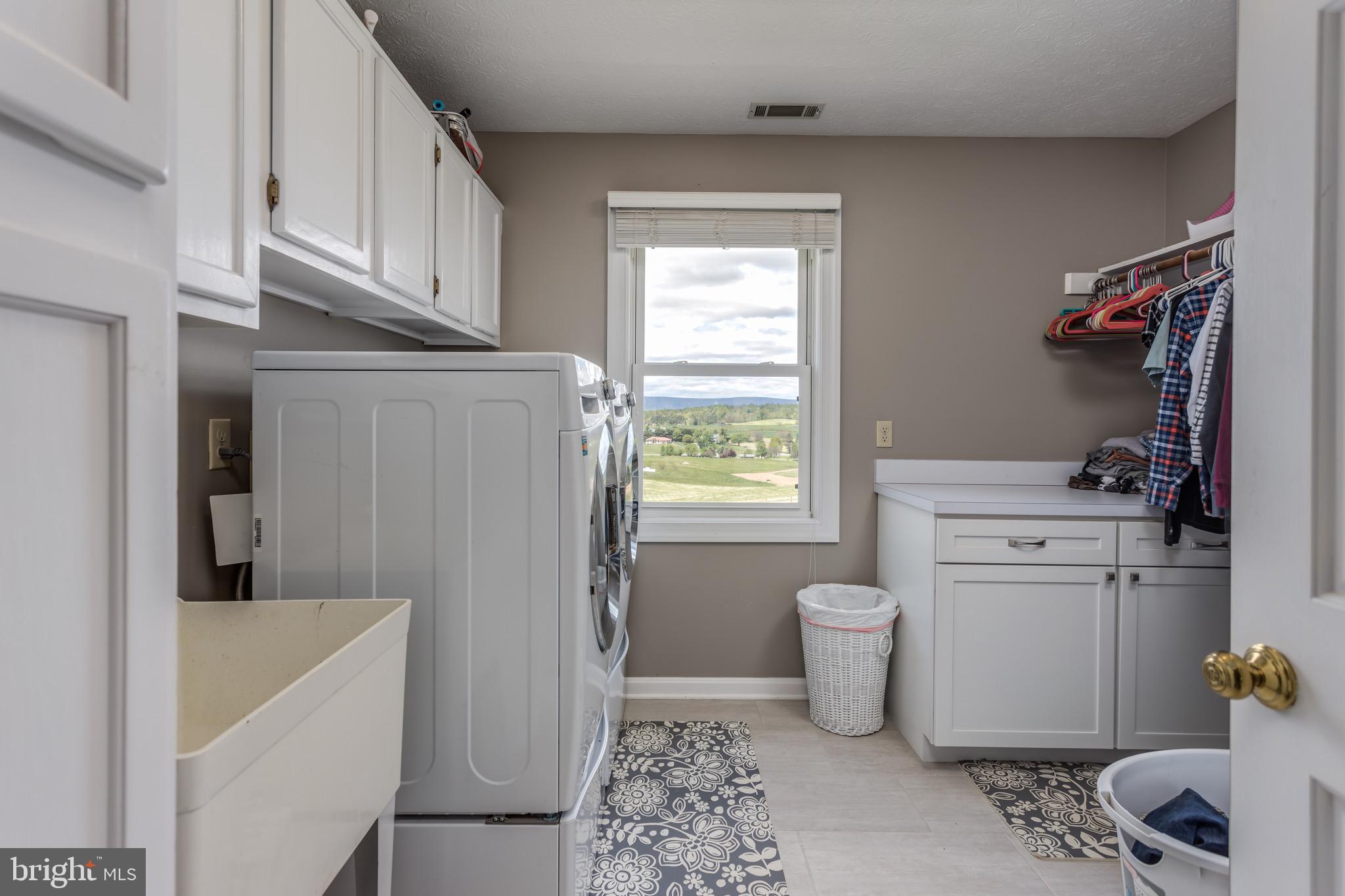 660 Germany Road Stephens City, VA 22655 - Photo 34 of 98 3rd Level Large Laundry Room