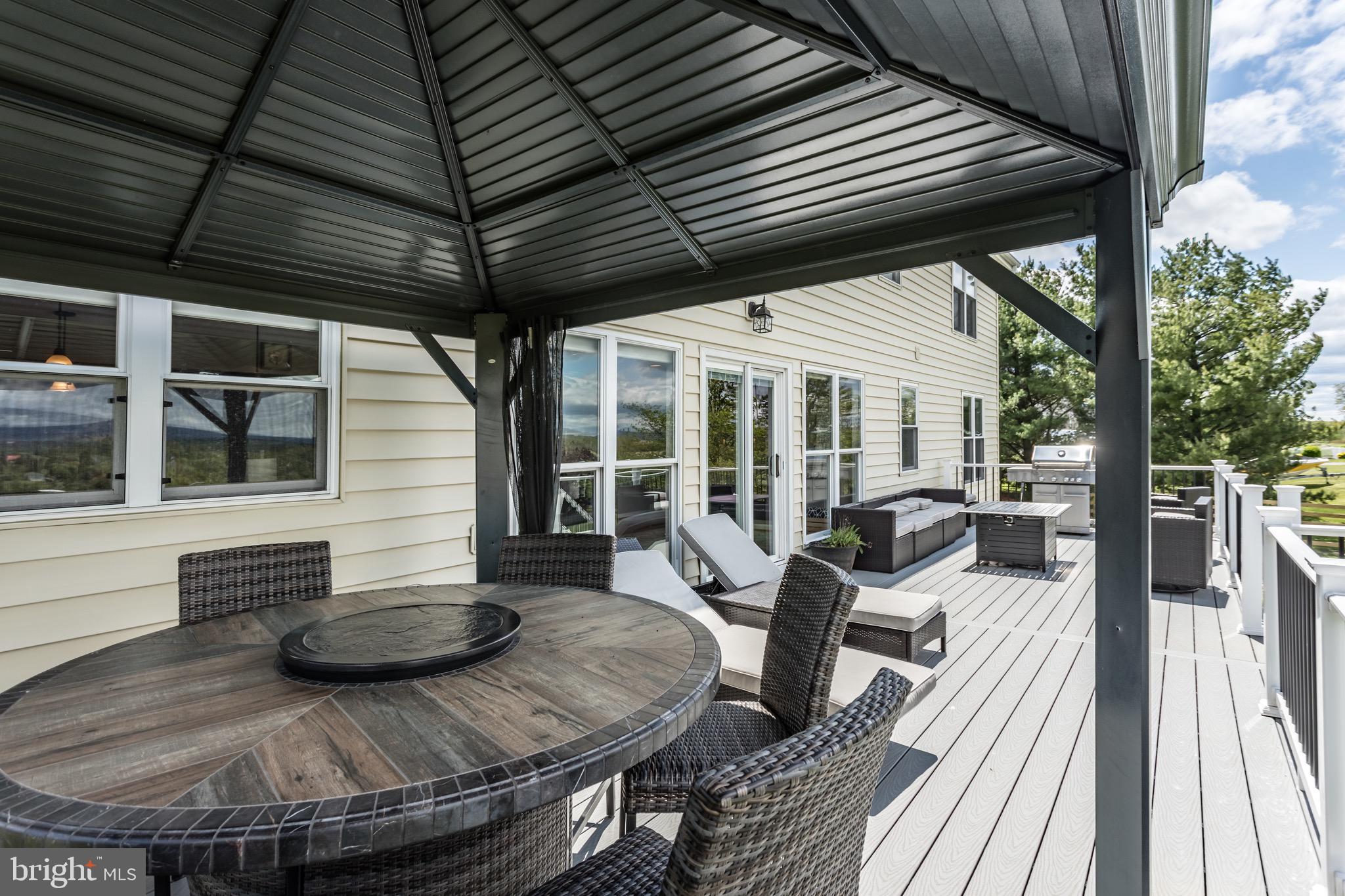 660 Germany Road Stephens City, VA 22655 - Photo 72 of 98 Rear Deck
