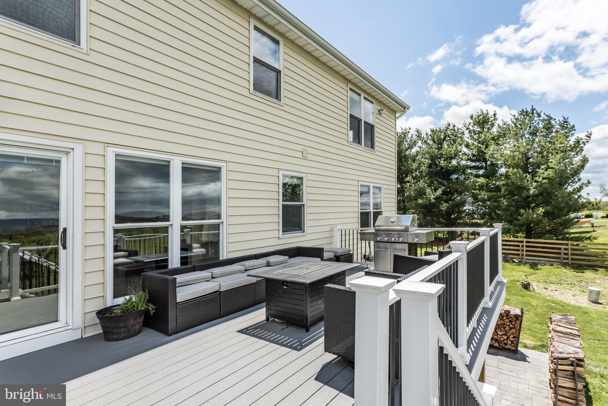 660 Germany Road Stephens City, VA 22655 - Photo 75 of 98 Rear Deck