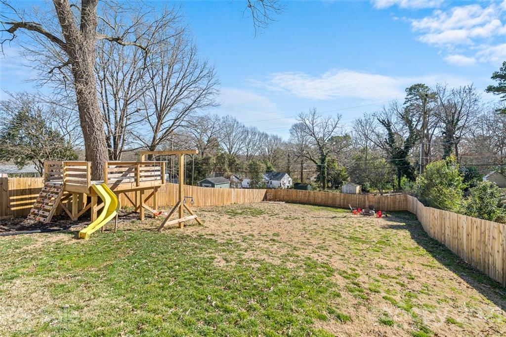 1137 Bethel Road Charlotte, NC 28208 - Photo 37 of 43 Gallery Image 37