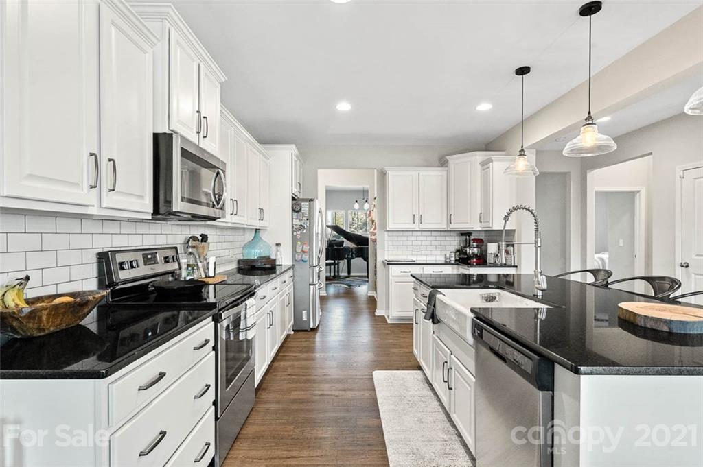 1137 Bethel Road Charlotte, NC 28208 - Photo 7 of 43 Gallery Image 7