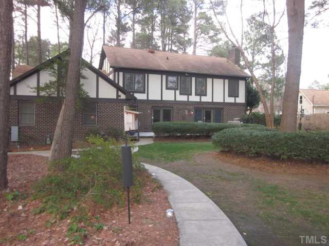 6708 Colony Court Raleigh, NC 27613 - Photo 4 of 25 Beautiful landscaped back yard! Nutri-Lawn yard maintenance in place as far as weed control is in place and paid for 2012! It is transferable! Exterior Back