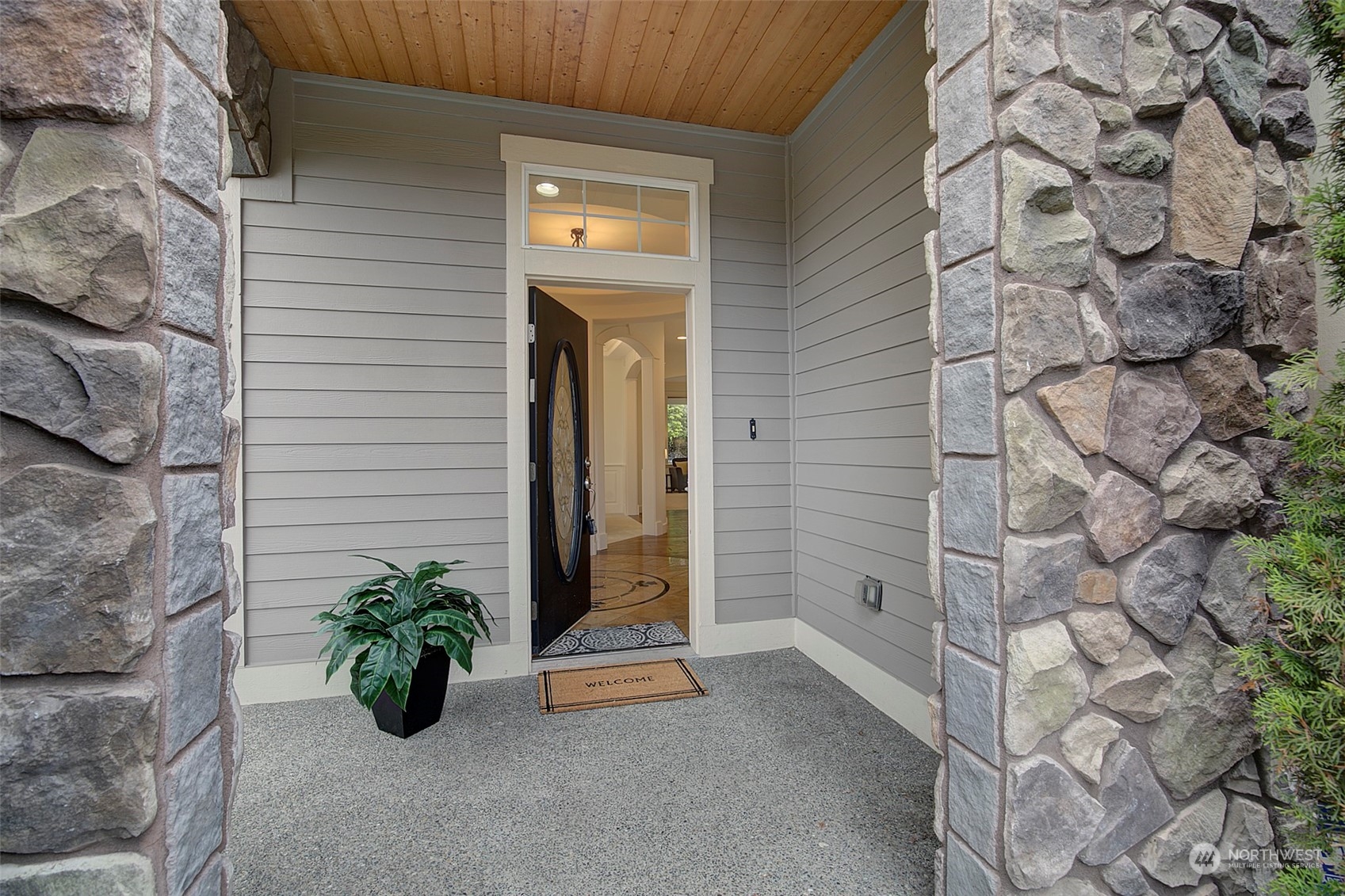 729 South 37th Street Renton, WA 98055 - Photo 3 of 36 a view of small garden