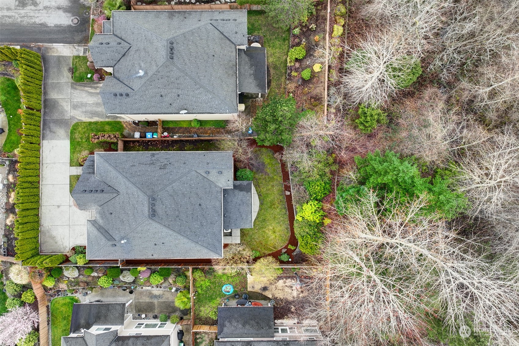 729 South 37th Street Renton, WA 98055 - Photo 33 of 36 an aerial view of a house with a garden