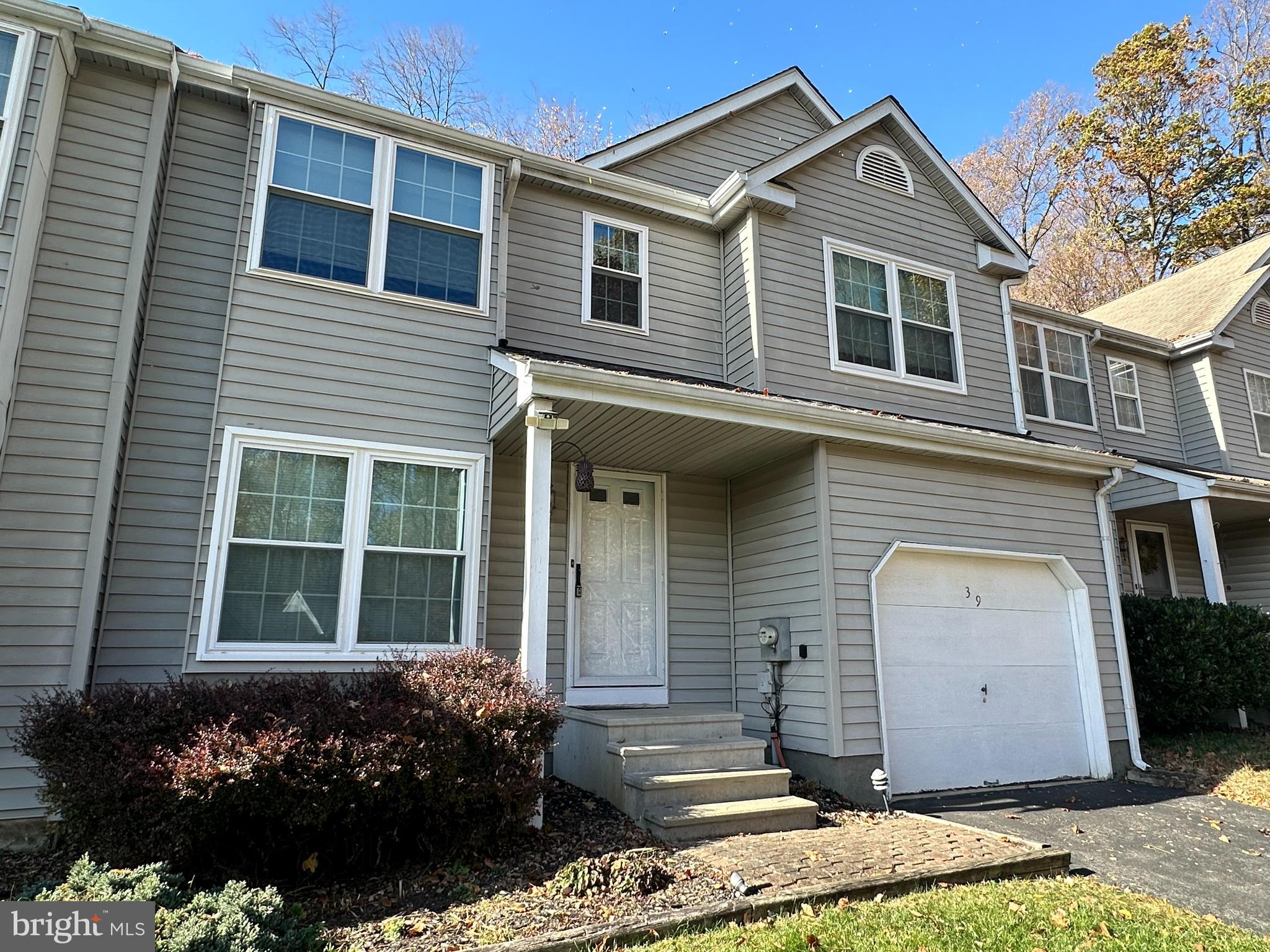 39 Innisbrook Lane Coatesville, PA 19320 - Photo 1 of 6