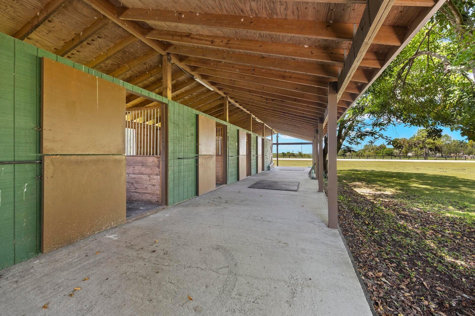 16031 Rustic Road Wellington, FL 33470 - Photo 5 of 11 20240824011222307289000000-o