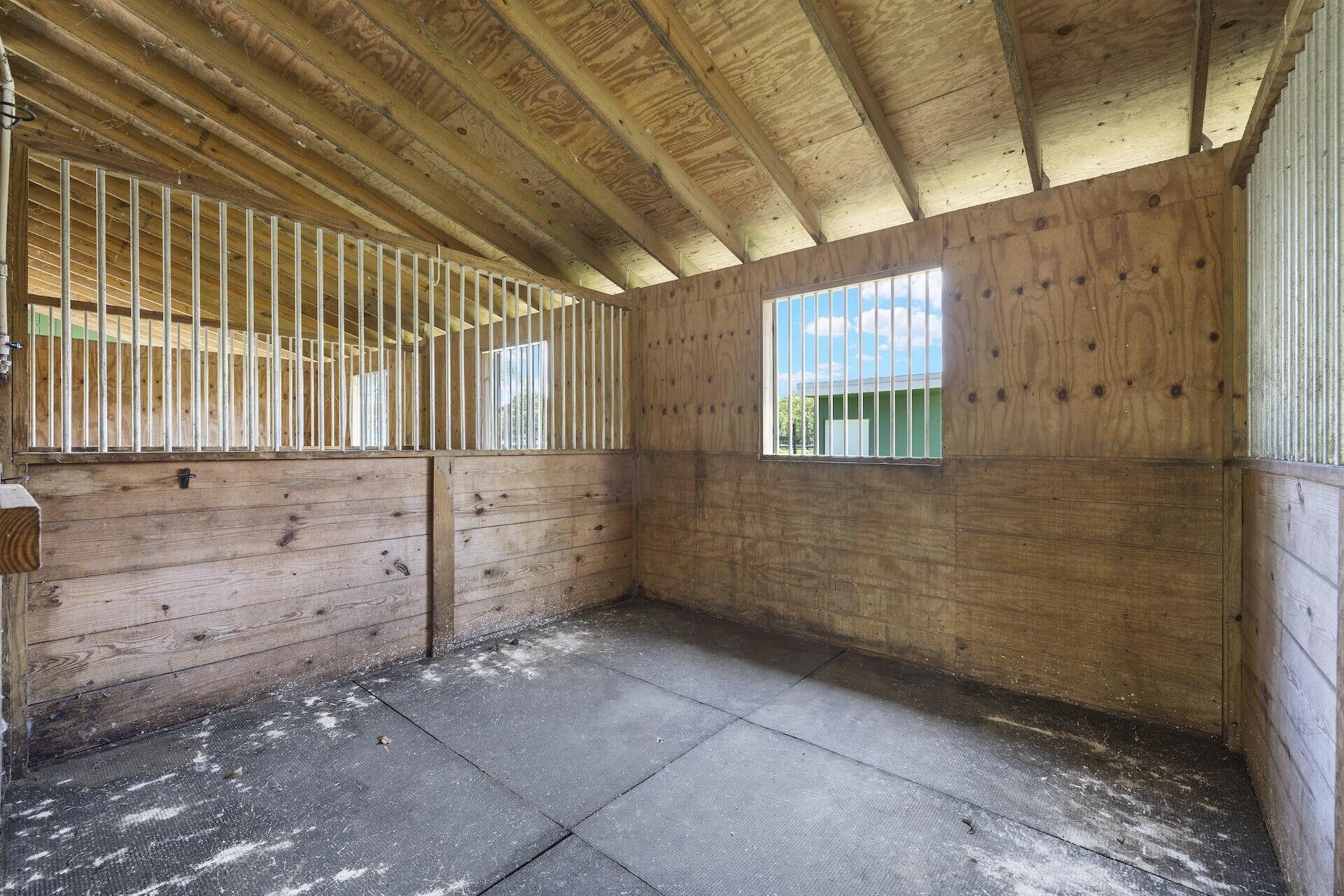 16031 Rustic Road Wellington, FL 33470 - Photo 6 of 11 Stall