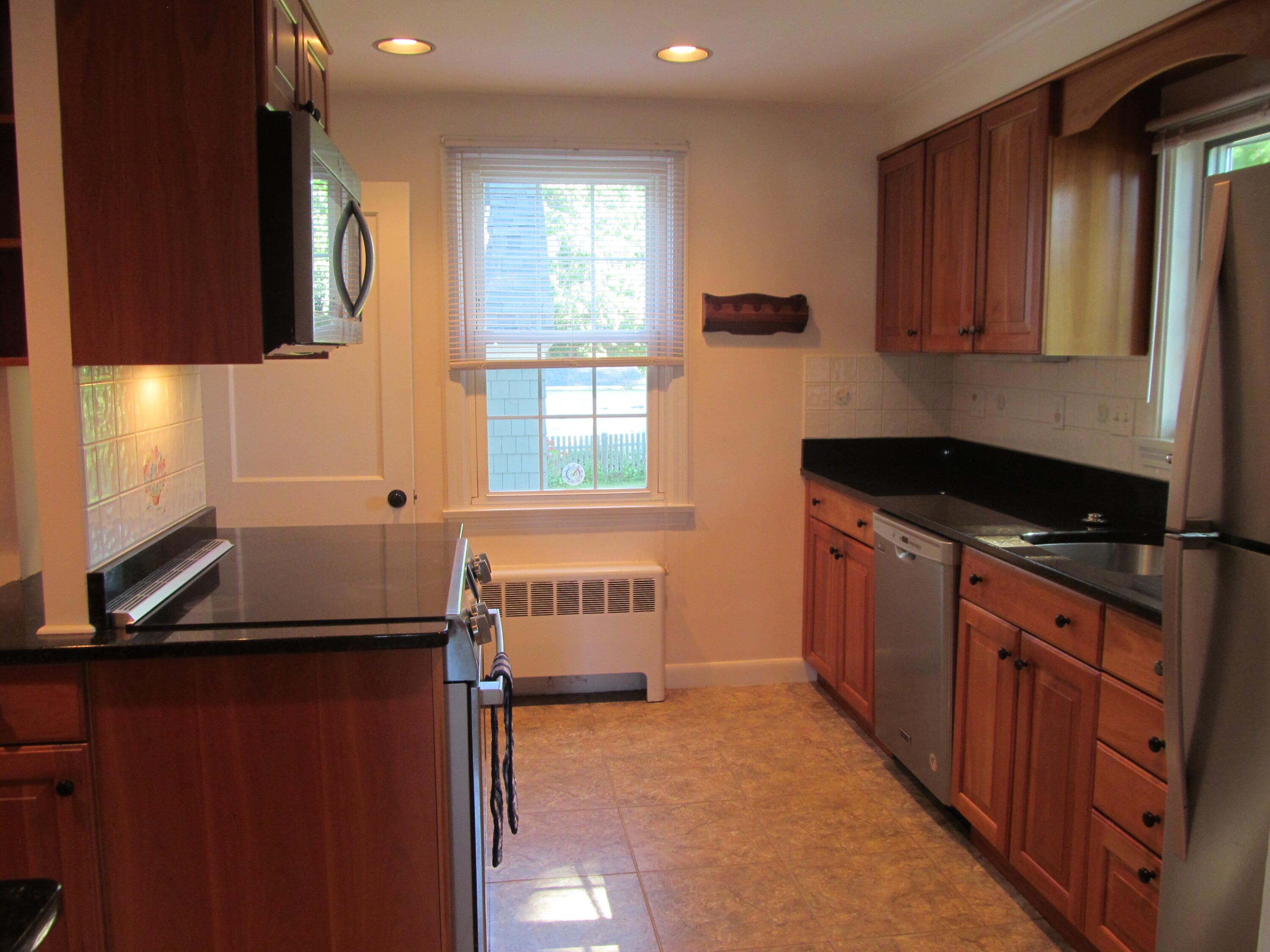 29 Scott Dyer Road Cape Elizabeth, ME 04107 - Photo 7 of 20 7
