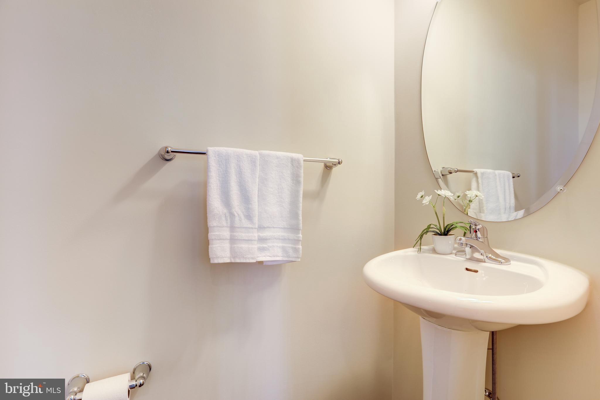 2720 Egret Way Frederick, MD 21701 - Photo 12 of 42 Powder room on main level