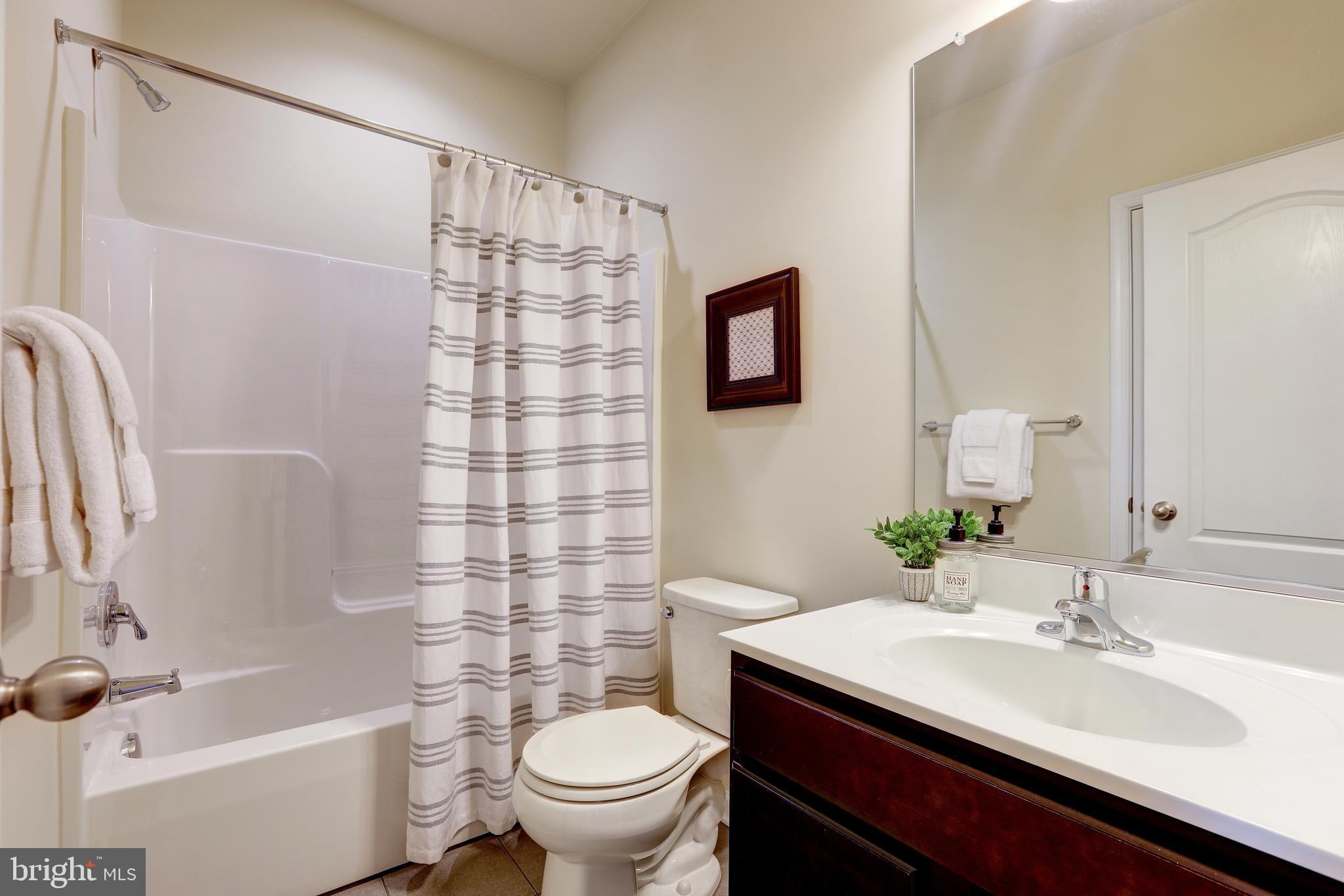 2720 Egret Way Frederick, MD 21701 - Photo 21 of 42 Upper level shared full bath