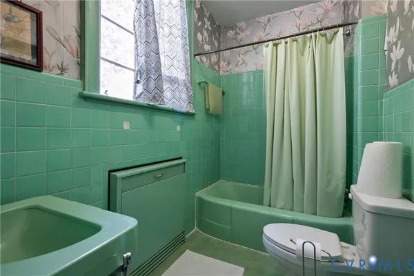 $400,000 | 1216 Main St Point, West Point, VA 23181