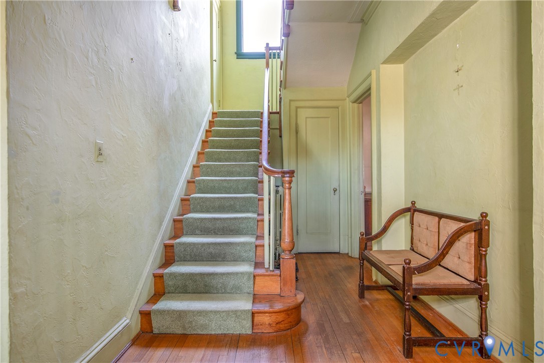 1216 Main St Point West Point, VA 23181 - Photo 24 of 50 Bright entry foyer