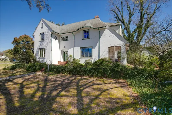 $400,000 | 1216 Main St Point, West Point, VA 23181