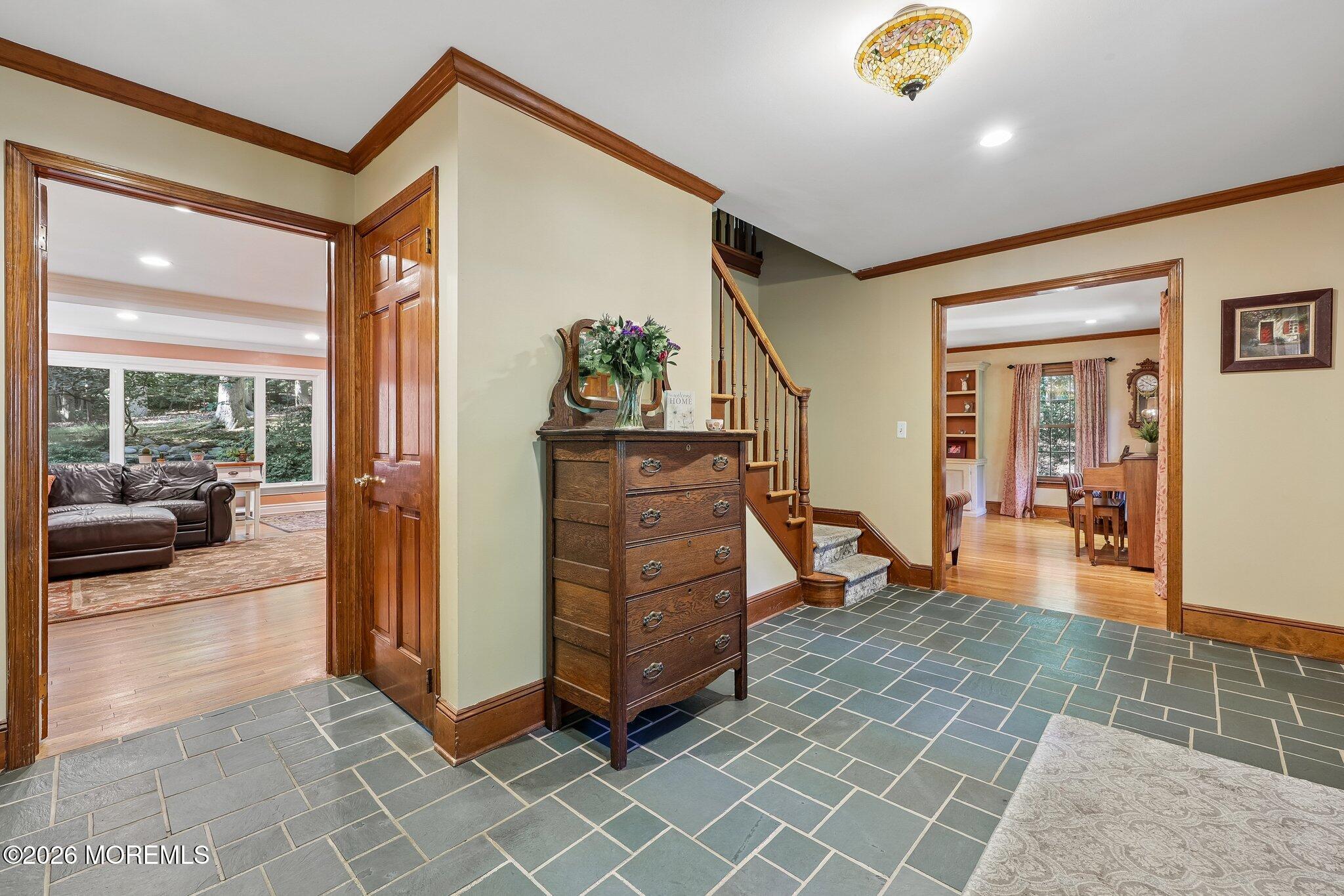 7-web-or-mls-Howland Rd-S2105-007