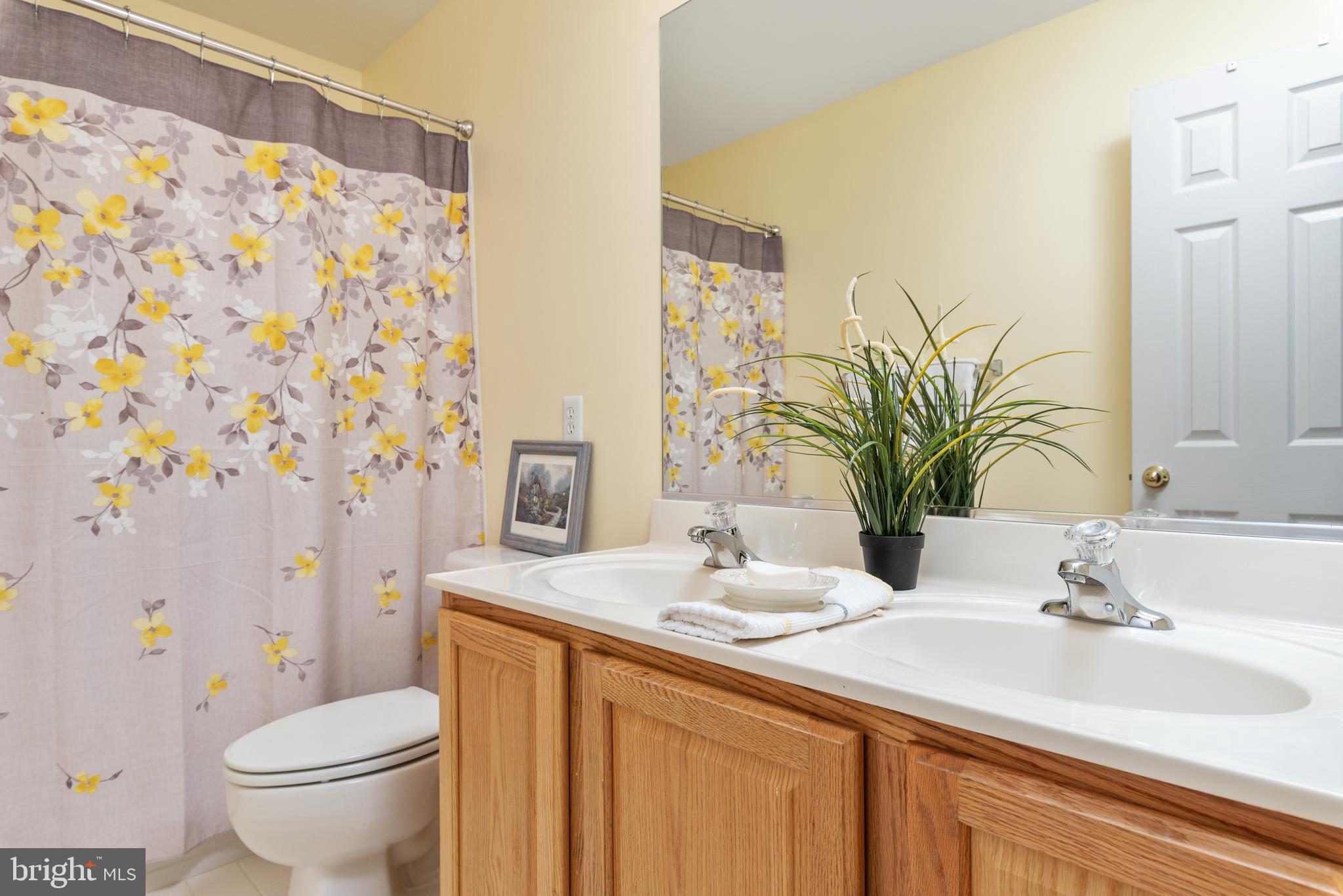 610 Sand Road Severn, MD 21144 - Photo 29 of 43 2nd level full bath