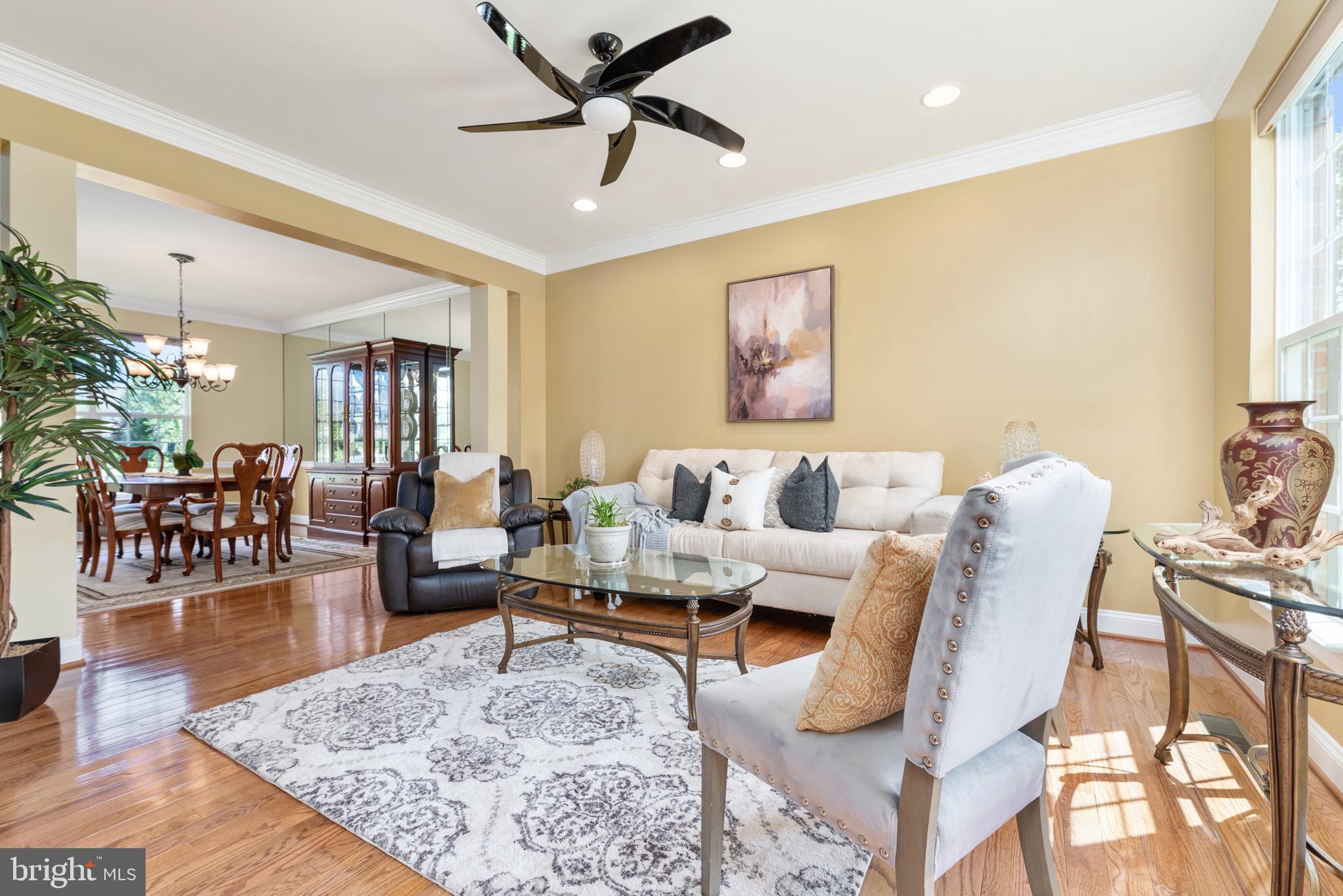 610 Sand Road Severn, MD 21144 - Photo 4 of 43 Spacious and elegant formal living room