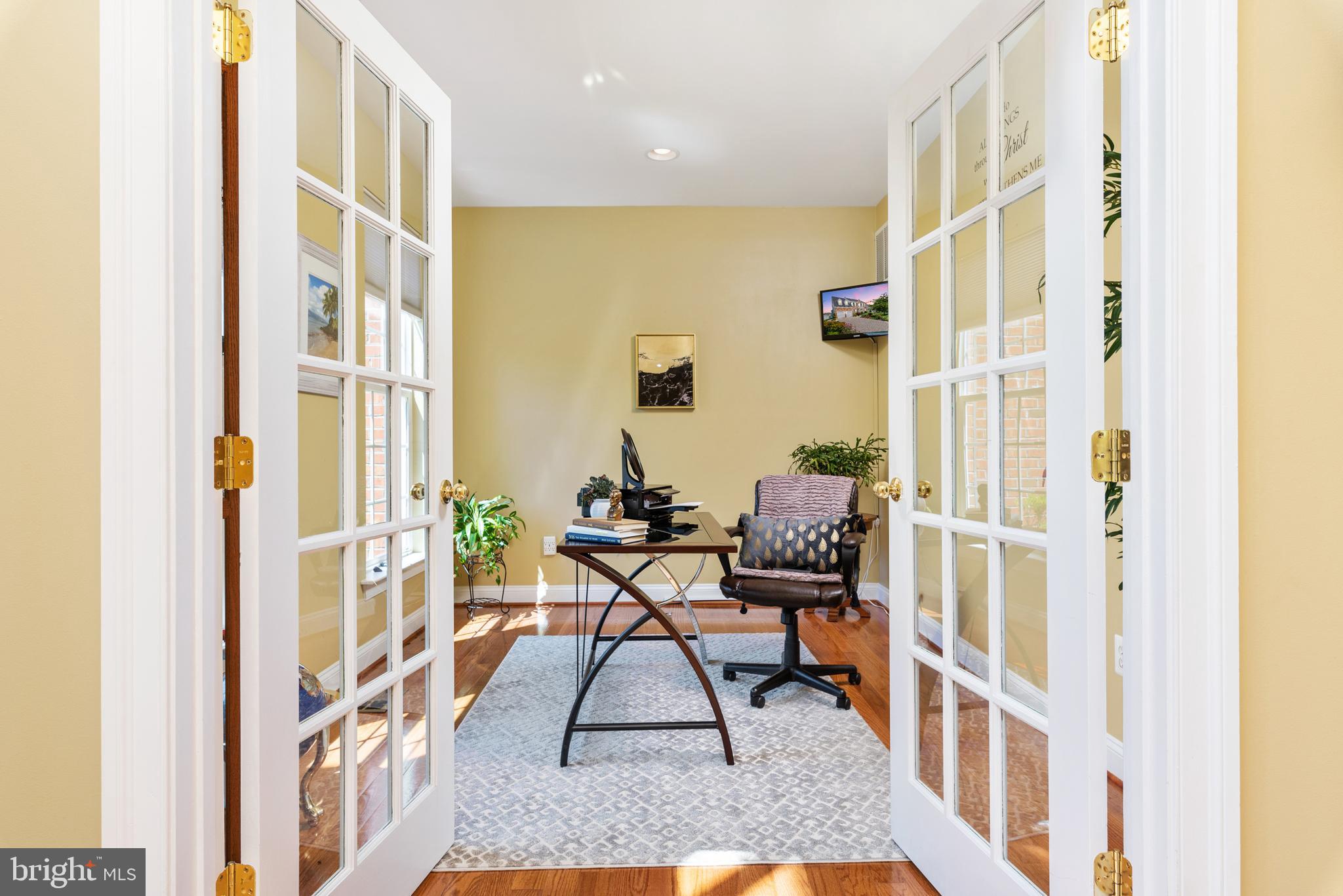 610 Sand Road Severn, MD 21144 - Photo 8 of 43 Home office/ den