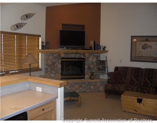 61 Lookout Ridge Drive, Unit 61 Dillon, CO 80435 - Photo 8 of 12 Living Room.