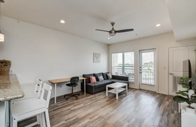 $195,000 | 1207 Grand W Boulevard, Unit 3E, Katy, TX 77449